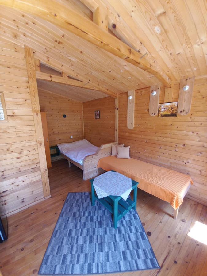 Вилно Селище Мировец Maluk Izvor  Luaran gambar