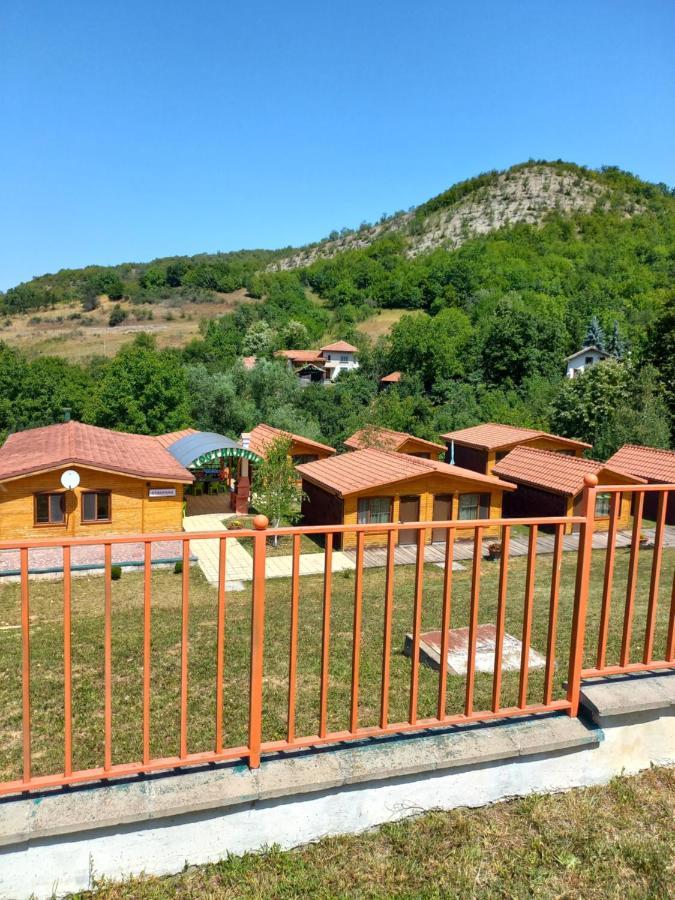 Вилно Селище Мировец Maluk Izvor  Luaran gambar