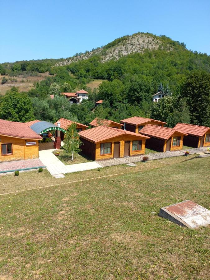 Вилно Селище Мировец Maluk Izvor  Luaran gambar