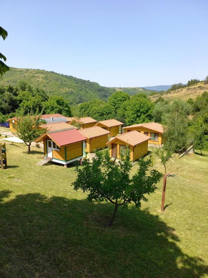 Вилно Селище Мировец Maluk Izvor  Luaran gambar